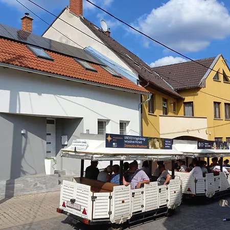 Apartment Major11 - Zsolnay Negyed *